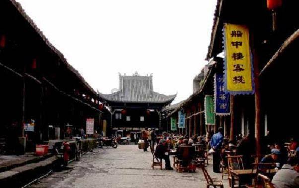 “半成品”《世界之外》畅销夺冠，乙游玩家到底要什么